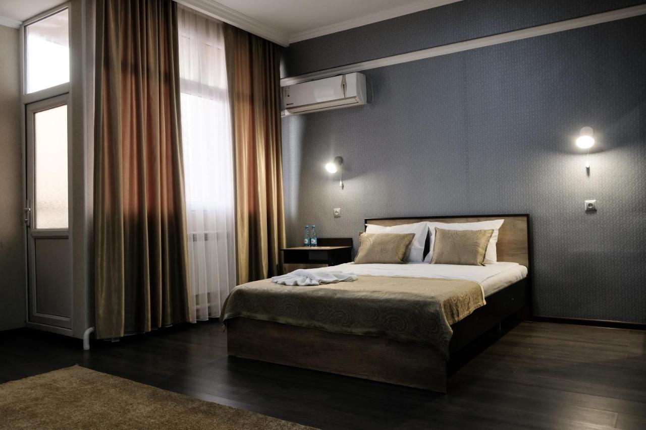 Orient Otel Osh Dış mekan fotoğraf