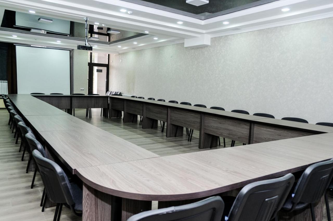 Orient Otel Osh Dış mekan fotoğraf